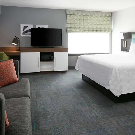 Hampton Inn Iowa City/Coralville Exterior photo